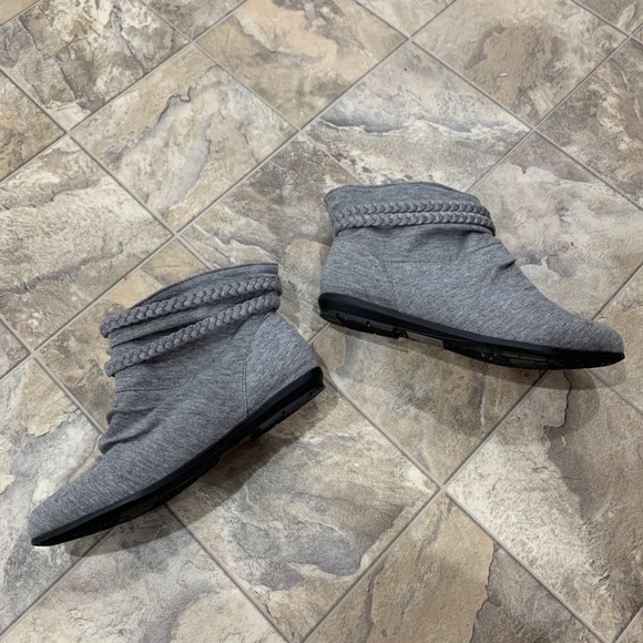 SO Grey Booties - Picture 5 of 8